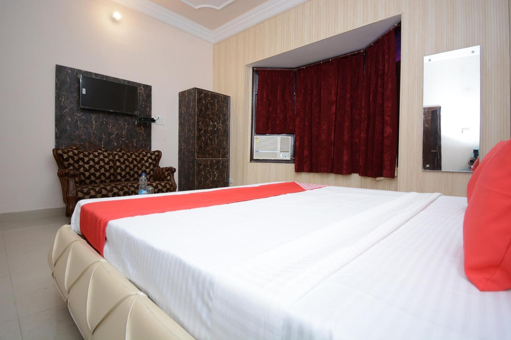 Hotel Asia Palace Pathānkot Eksteriør bilde